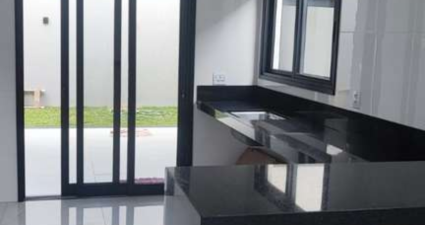 Casa com 3 quartos à venda no Alto Umuarama, Uberlândia 