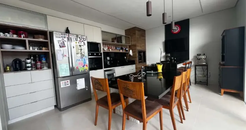 Casa em condomínio fechado com 3 quartos à venda em Laranjeiras, Uberlândia 