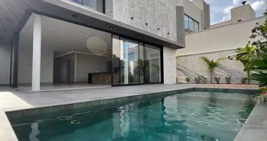 Casa em condomínio fechado com 4 quartos à venda no Granja Marileusa, Uberlândia 