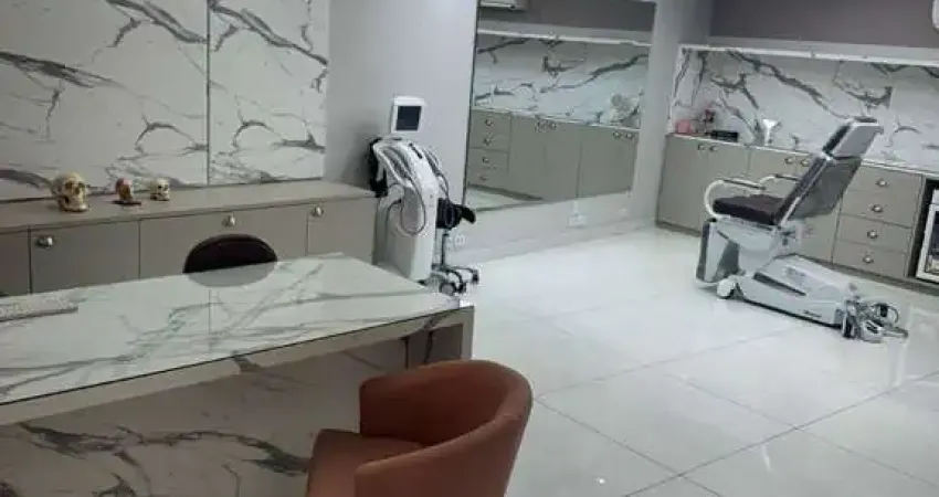 Casa comercial à venda no Lidice, Uberlândia 