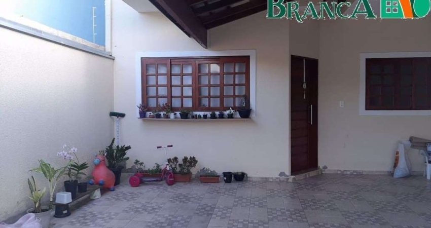 Casa com 3 dormitórios à venda, 140 m² por R$ 750.000,00 - Vila Branca - Jacareí/SP