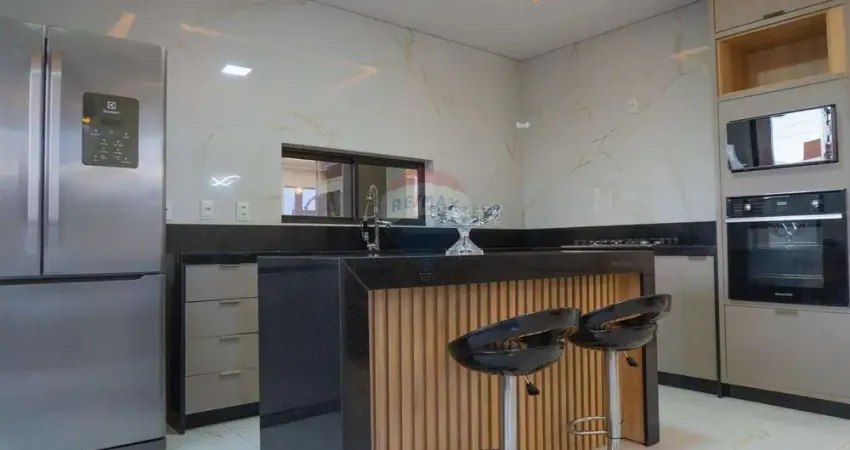 Casa de primeiro andar - porteira fechada - em condomínio fechado