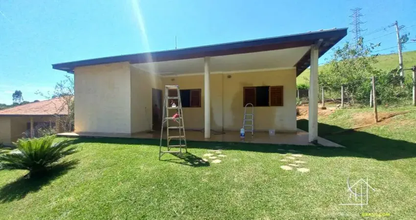 Casa estilo chácara em condomínio fechado para alugar em caçapava