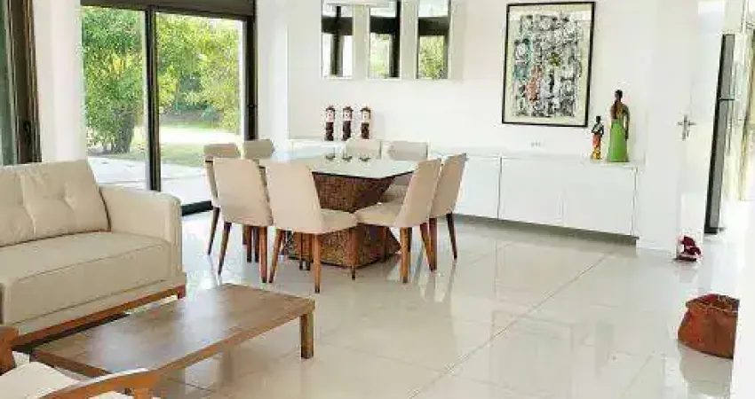 Casa no condomínio Morada da Península a venda possui 509 M² com 4 quartos no Paiva