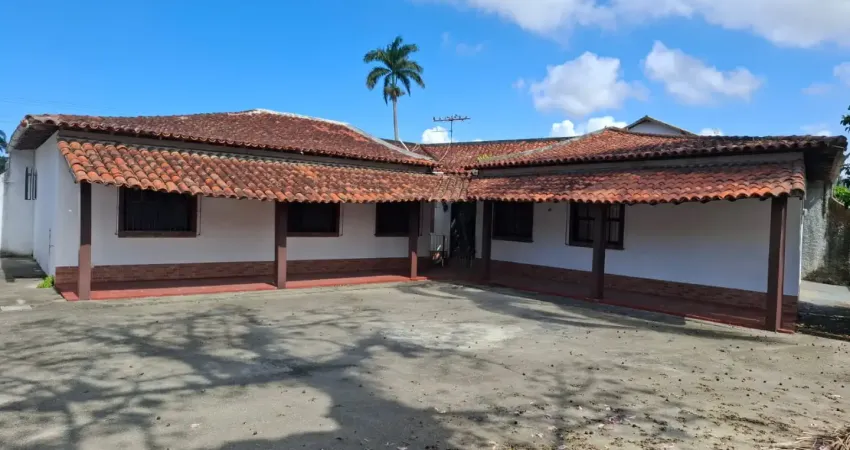 D09-itaipú,maravista,niterói-casa ótimo local 4qts c/3sts,salão,gar,muito quintal,ac.financ.bancário