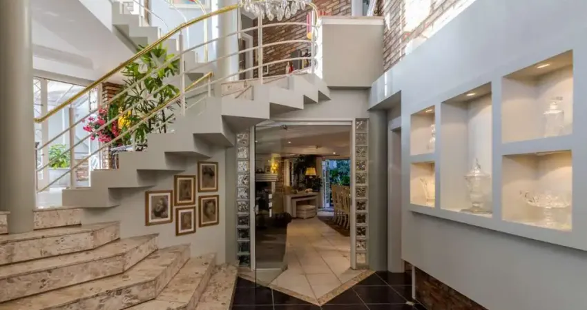 Casa com 3 quartos à venda na Avenida General Barreto Viana, 765, Chácara das Pedras, Porto Alegre