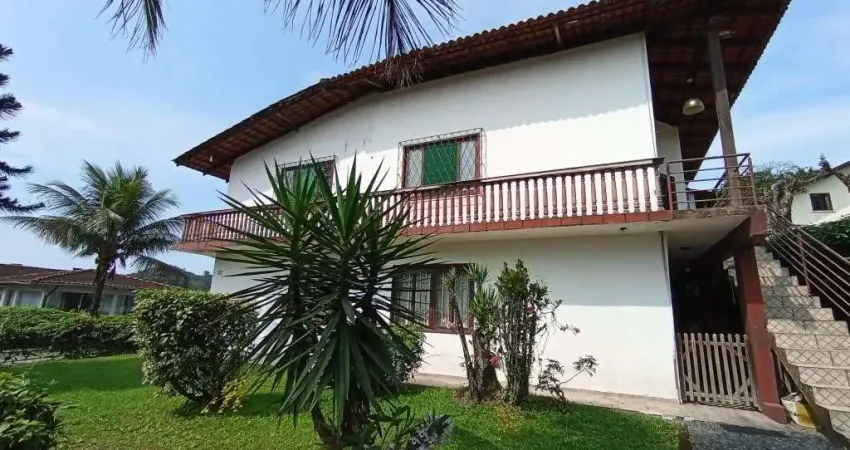 Casa com 5 quartos à venda no Glória, Joinville 
