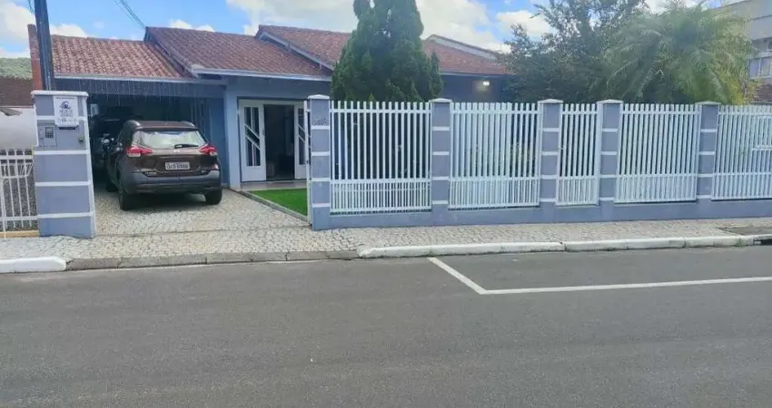 Casa com 3 quartos à venda no Iririú, Joinville 