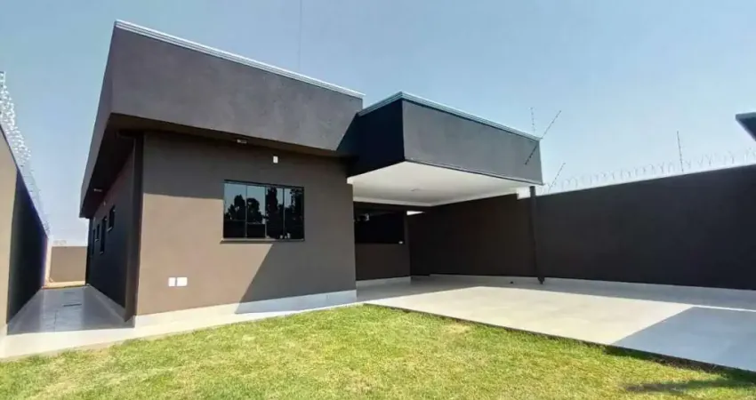 Casa cm piscina no bairro Figueiras do Parque