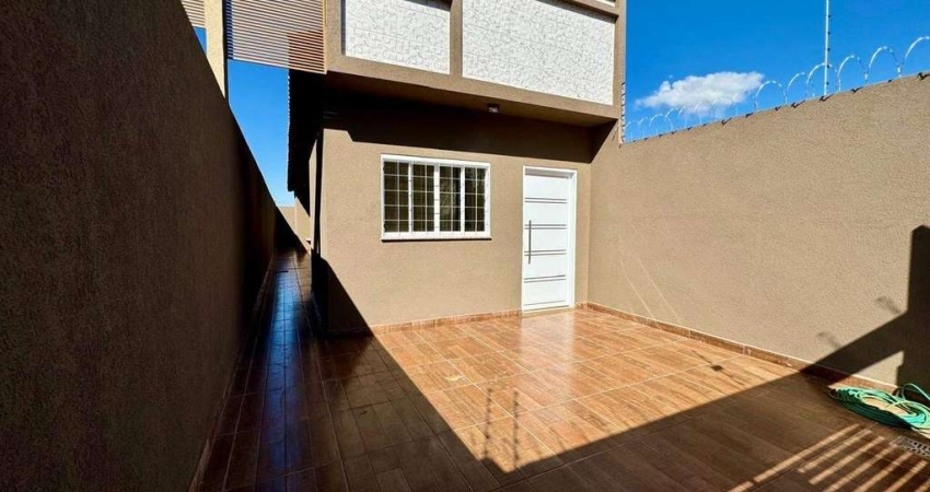 Três quartos, sendo um suíte - Próximo da Av. Euler de Azevedo