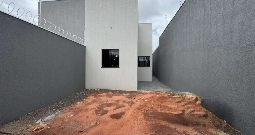 Casa Térrea com suíte no Vida Nova.