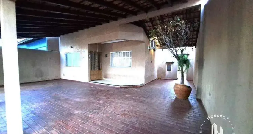 Casa com 3 quartos à venda na Avenida Madrí, Vila Alba, Campo Grande