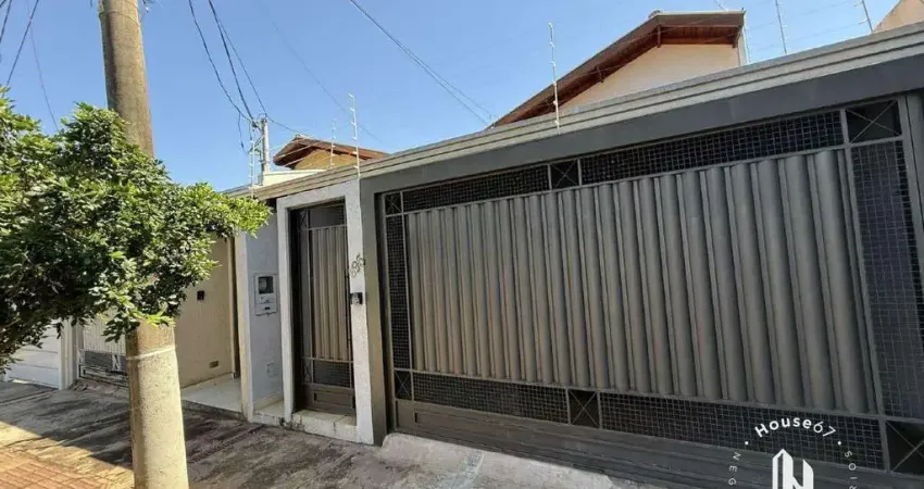 Casa com excelente padrão de acabamento no Bairro Monte Castelo