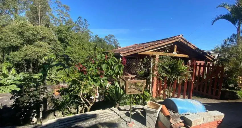 Casa com 2 dormitórios à venda, 136 m² por R$ 600.000,00 - Barreiro - Mairiporã/SP