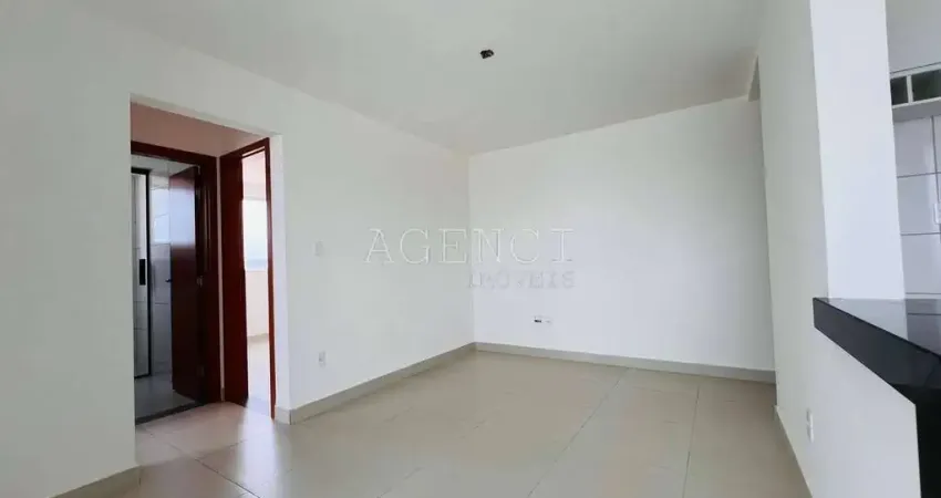 Apartamento de 2 quartos com suíte no bairro Cabral.