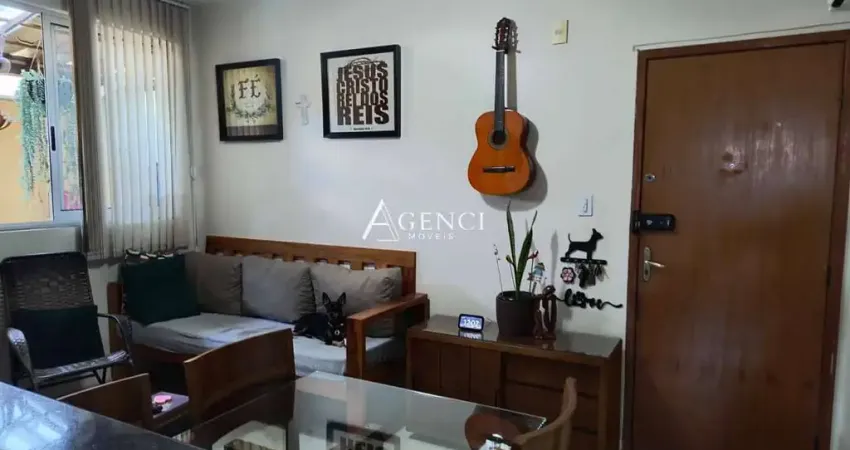 Apartamento com Área Privativa de 2 Quartos, Bairro Glória