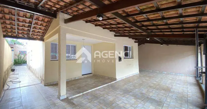 Casa com 3 quartos à venda na Rua Ocara, Santa Maria, Belo Horizonte