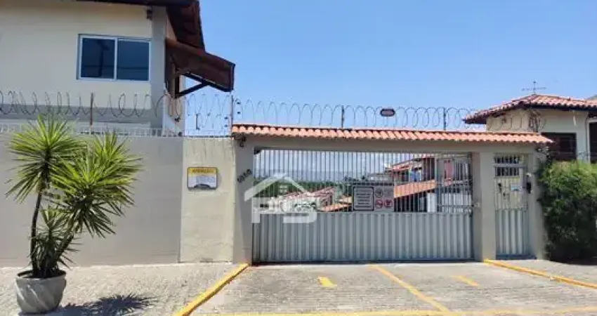 Casa duplex de condomínio para aluguel com 120 m² 3 quartos, 2 closets