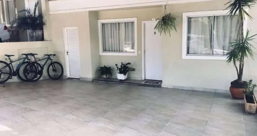 Casa de Condomínio para venda em Jardim Dos Hibiscos de 135.00m² com 3 Quartos, 1 Suite e 2 Garagens