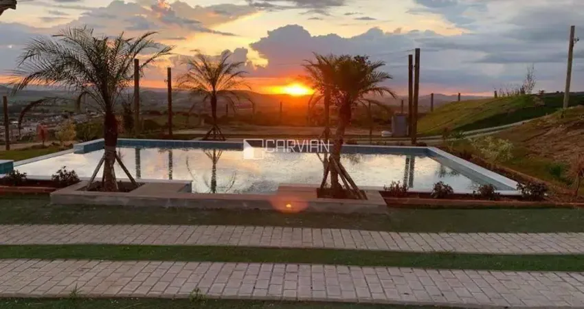 Casa de Condomínio para venda em Centro de 15.00m² com 1 Quarto, 1 Suite e 2 Garagens