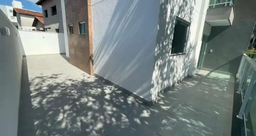 Apartamento Com área externa, 02 Quartos, Planalto, BH.