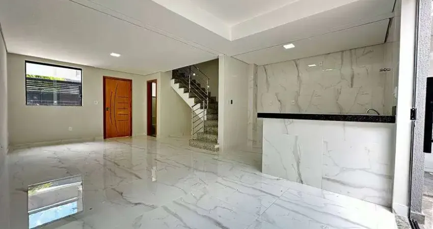 Casa à venda no bairro Santa Mônica em Belo Horizonte/MG