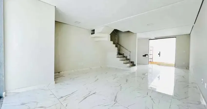 Casa à venda no bairro Santa Rosa em Belo Horizonte/MG