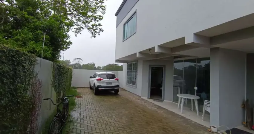 Casa com 3 quartos à venda na Rua Grumixama, 54, Campeche, Florianópolis