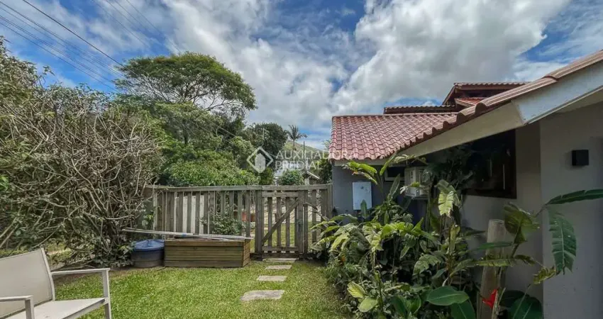 Casa com 3 quartos à venda na Rodovia Doutor Antônio Luiz Moura Gonzaga, 900, Rio Tavares, Florianópolis
