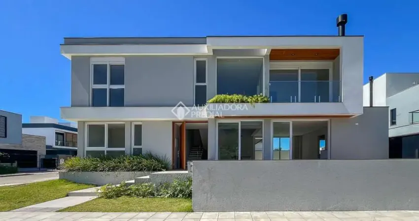 Casa com 3 quartos à venda na Rodovia Doutor Antônio Luiz Moura Gonzaga, 3138, Rio Tavares, Florianópolis