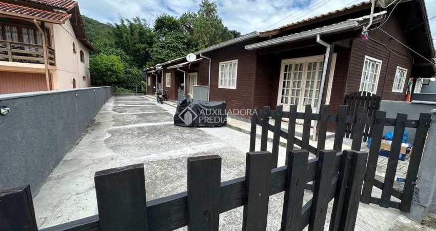 Casa com 2 quartos à venda na dos Pássaros Nativos, 760, Ribeirão da Ilha, Florianópolis