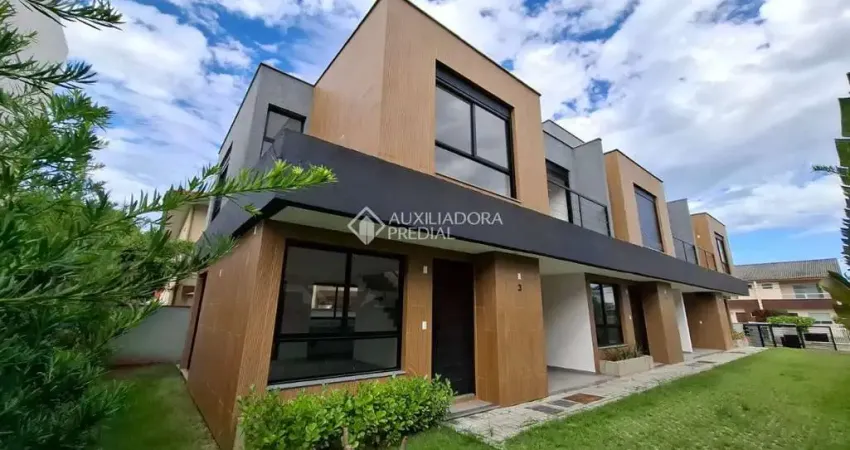 Casa com 3 quartos à venda na Rua Grumixama, 127, Campeche, Florianópolis