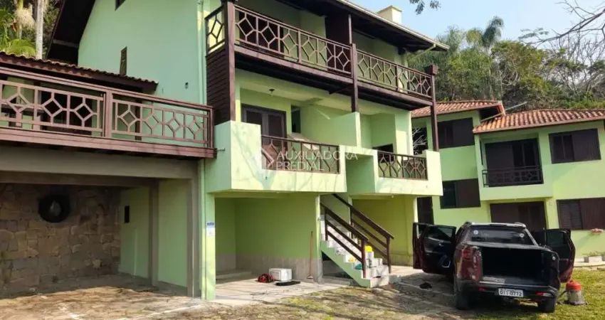 Prédio à venda na Rua Inério Joaquim da Silva, 1500, Pântano do Sul, Florianópolis