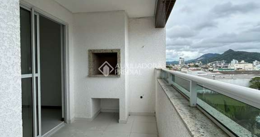 Apartamento com 3 quartos à venda na Rua Cônego Rodolfo Machado, 1098, Rio Caveiras, Biguaçu