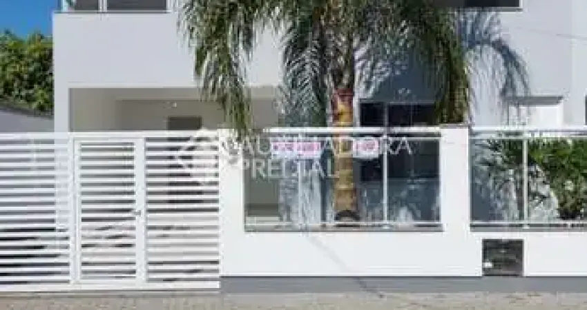 Casa com 3 quartos à venda na Rua Quatorze Bis, 184, Carianos, Florianópolis