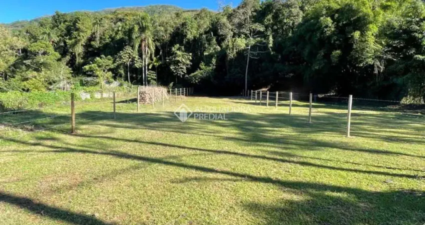 Terreno à venda na Servidão Nelson Elpídio da Rocha, 1151, Rio Tavares, Florianópolis