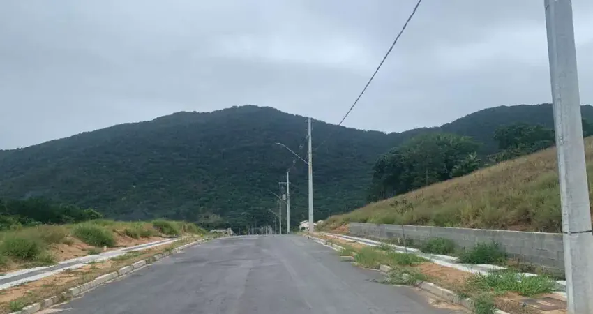 Terreno à venda na Rua Manoel Petronilho da Silveira, 0112, São João do Rio Vermelho, Florianópolis
