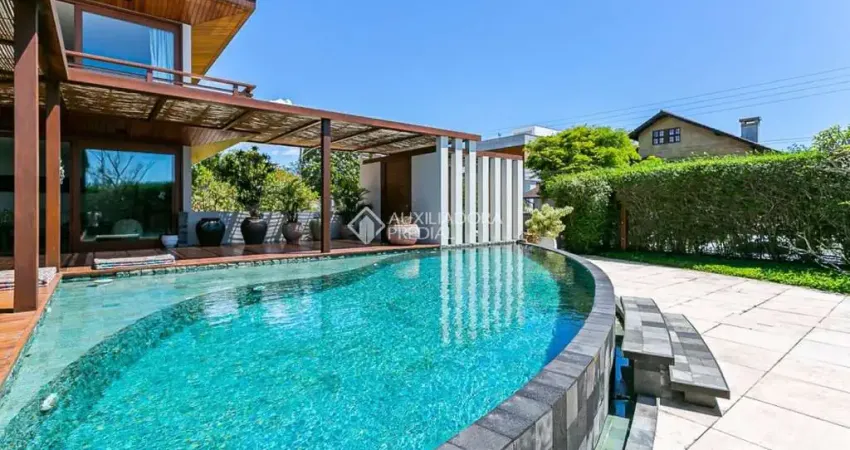 Casa com 3 quartos à venda na Rodovia Doutor Antônio Luiz Moura Gonzaga, 383, Rio Tavares, Florianópolis