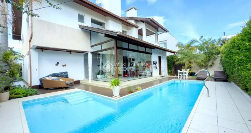 Casa em condomínio fechado com 5 quartos à venda na Travessa da Liberdade, 457, Campeche, Florianópolis