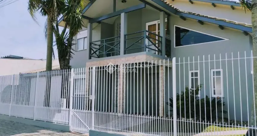 Casa com 5 quartos à venda na Servidão Nelson Conrado da Silva, 121, Campeche, Florianópolis