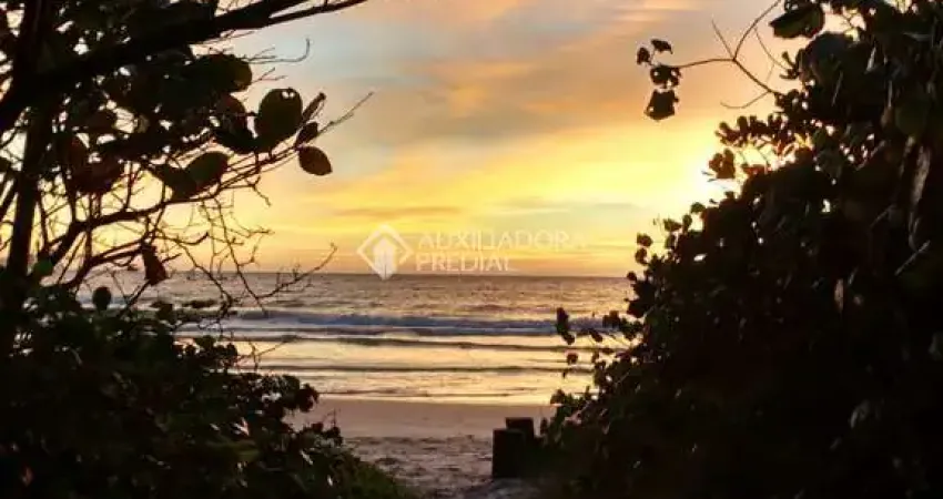 Casa com 2 quartos à venda na Luiz Gonzaga dos Santos, 27, Armação do Pântano do Sul, Florianópolis
