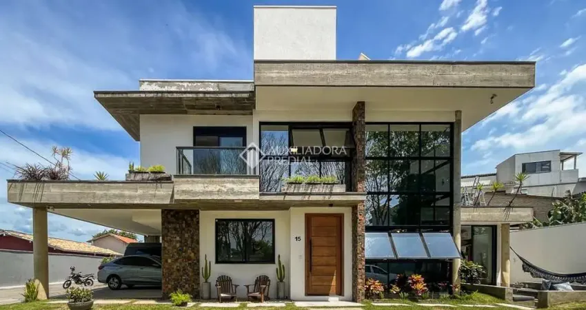 Casa em condomínio fechado com 4 quartos à venda na Rua do Gramal, 1491, Campeche, Florianópolis