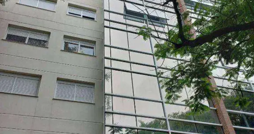 Vendo apartamento de três dormitórios no Bairro Petrópolis em Porto Alegre