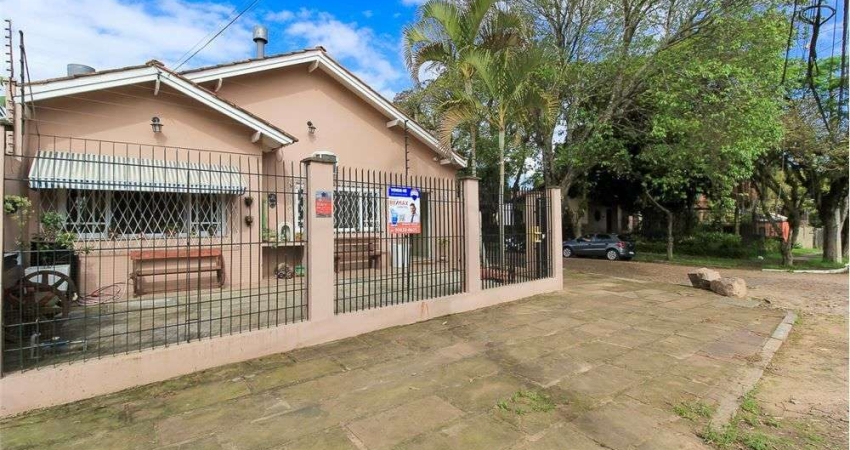 Casa em condomínio fechado com 2 quartos à venda na Avenida da Cavalhada, 6358, Cavalhada, Porto Alegre