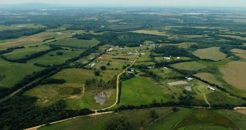 Fazenda à venda na Rua Cirurgião Vaz Ferreira, 792, Sitio São José, Viamão
