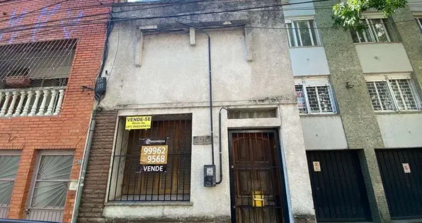 Casa em condomínio fechado com 4 quartos à venda na Rua Duque de Caxias, 296, Centro Histórico, Porto Alegre