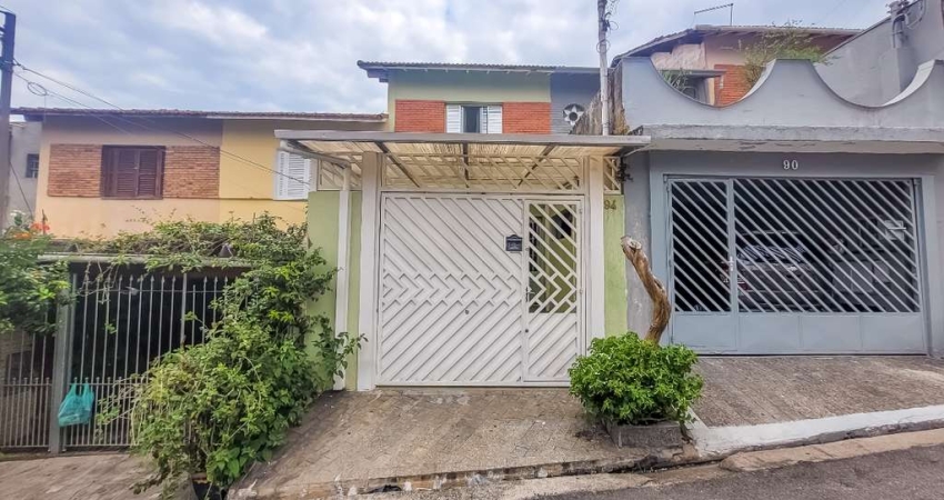 Aconchegante sobrado para venda com 2 quartos, sendo 1 suíte, 86m²