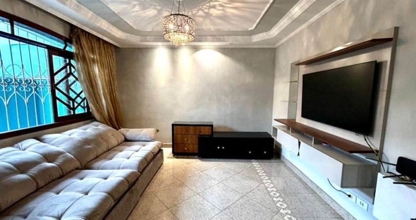 Atraente sobrado para venda com 3 quartos, sendo 1 suíte, 244m²