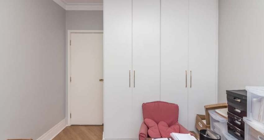 Aconchegante apartamento tipo para venda em Santa Cecília com 4 quartos, sendo 2 suítes, 321m²