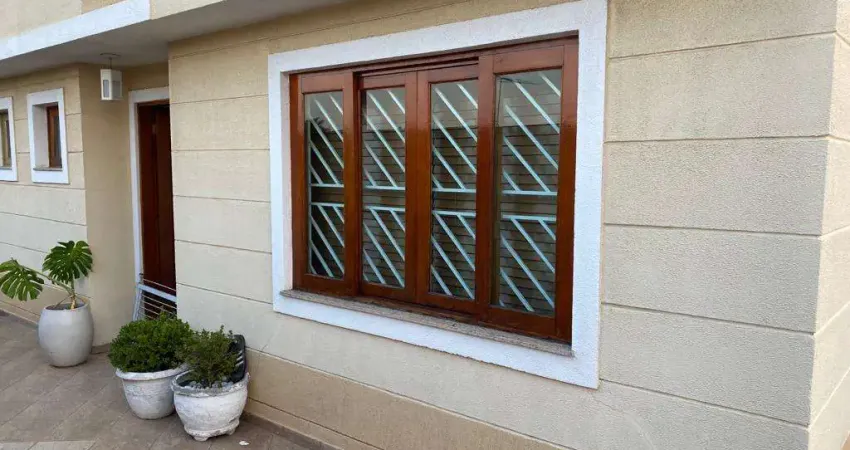 Casa no condomínio Condomínio Village para venda com 3 quartos, sendo 1 suíte, 125m²